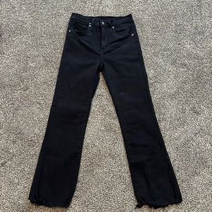 Levi’s ankle cut off jeans in black, size 24